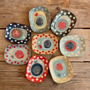 Rechteckige kleine Teller, handbemalte Keramik, L'Atelier de Julie, 15,5x12cm