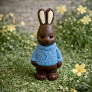 Schokolade zu Ostern, Hase "Lapinou" mit Pulli, Le Comptoir de Mathilde, 80g