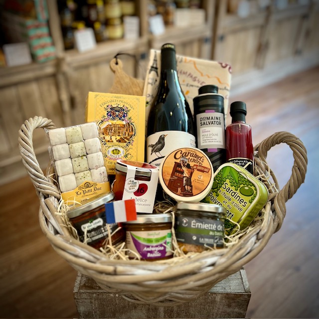 Präsentkorb "Grand Gourmand" - alternative Körbe möglich! Rufen Sie mich gerne an.